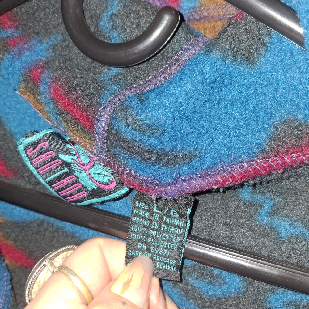 Colorful Geometric Pattern Hoodie - Picture 3 of 4